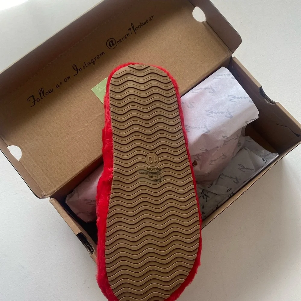Seven7 Footwear - Kiki Faux Fur Slides Sandals - RED , Size ‎ 10, New in Box